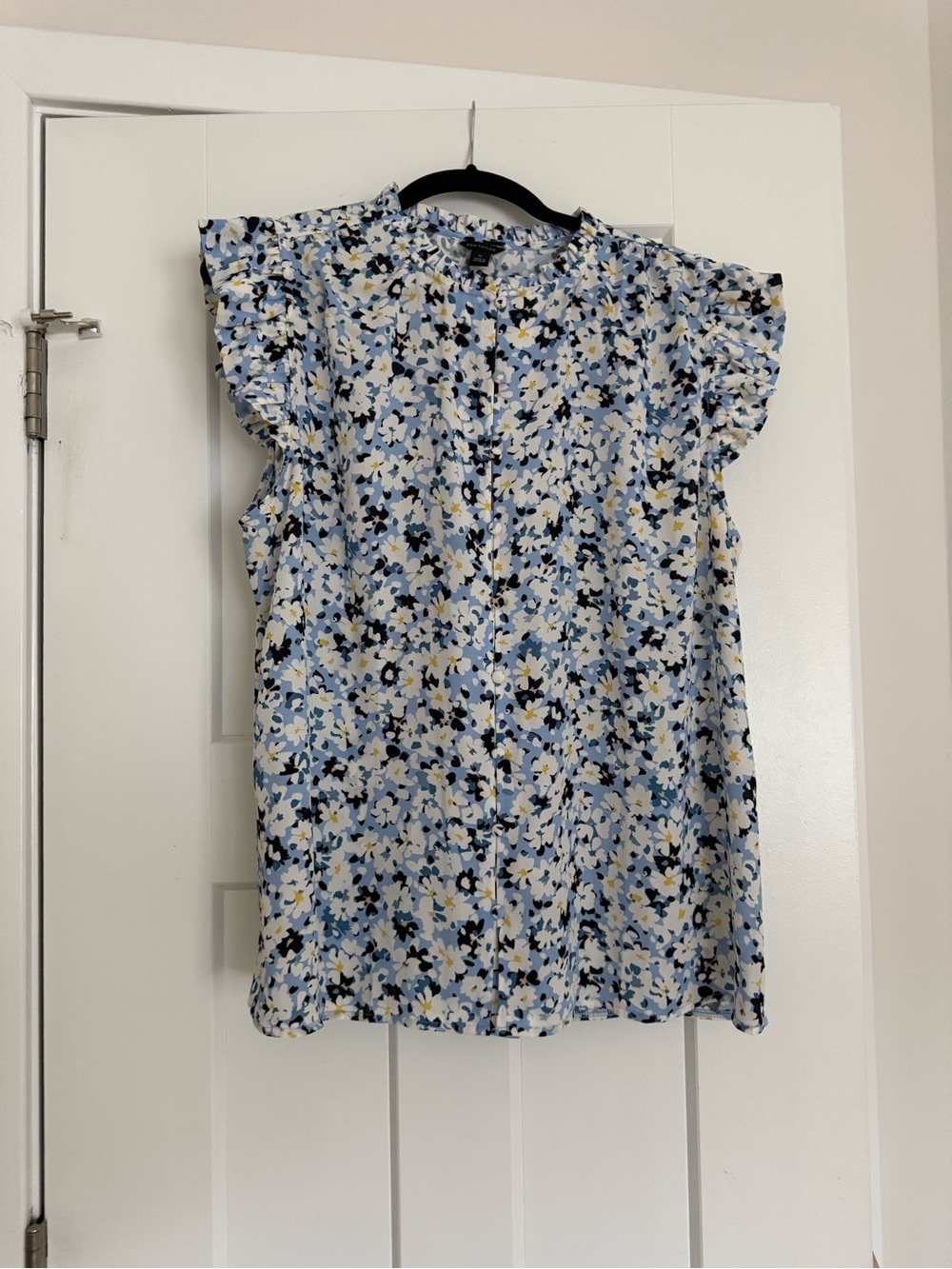 Ann Taylor Blue White Floral Ruffle Sleeve Tank Top